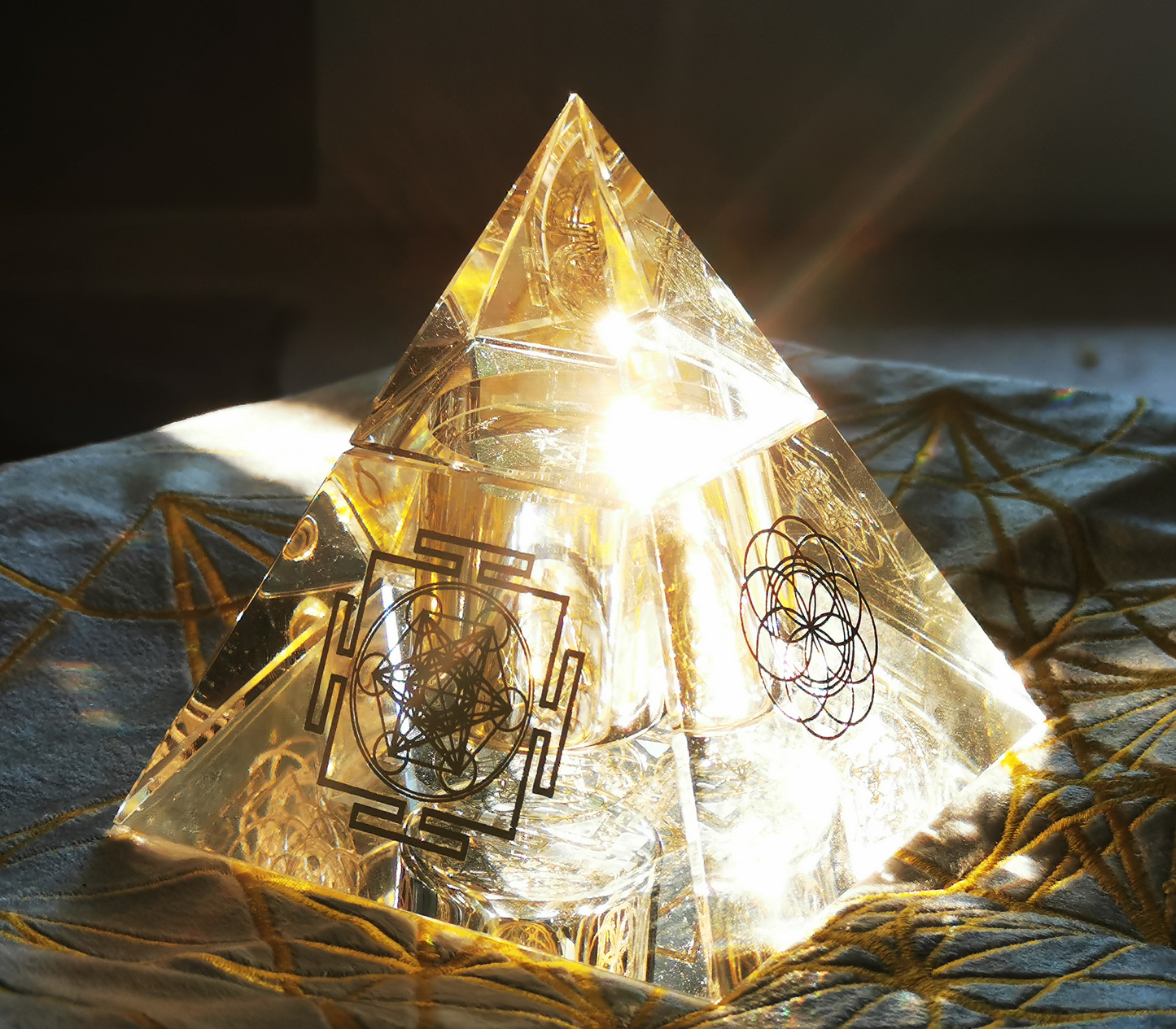 i-Xing Golden Home Energy Pyramid